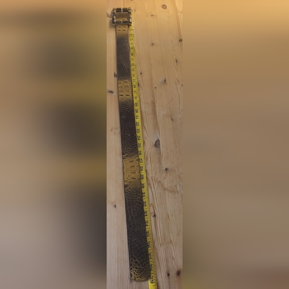 Brown Crocodile Pattern Belt with Silver Buckle - Picture 8 of 8